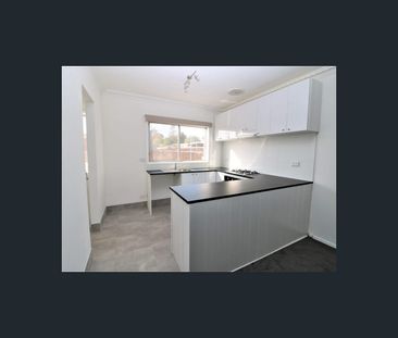 4/247 Church Street, Herne Hill, Vic 3218 - Photo 2