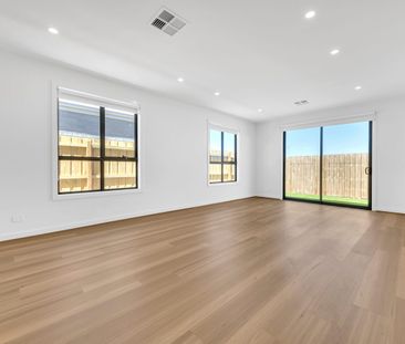 51 Sloop Street, Tarneit, Vic 3029 - Photo 2