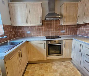 The Square, Kenilworth, CV8 - Photo 3