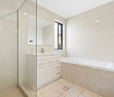 Stunning Family Home Offering Style, Space & Convenience - Photo 1