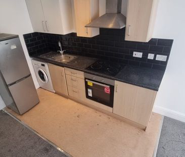 Flat 2, Harehills Lane, Harehills, Leeds, LS9 6HJ - Photo 6