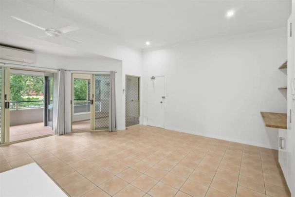 “Stunning 3-Bedroom Unit in Annerley - Your Modern Oasis!” - Photo 1