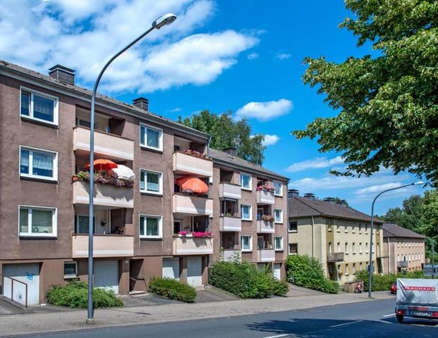 Demnächst frei! 3-Zimmer-Wohnung in Wuppertal Elberfeld - Wir renovieren für Sie! - Foto 1