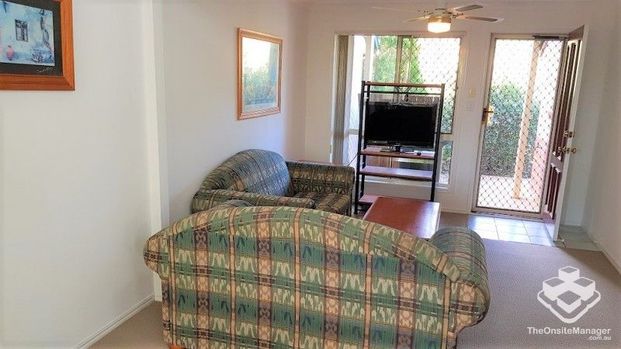 Fully Furnished Townhouse in Secure Sunnybank Mead Complex Inspection times are available as advertised or by appointment. - Photo 1