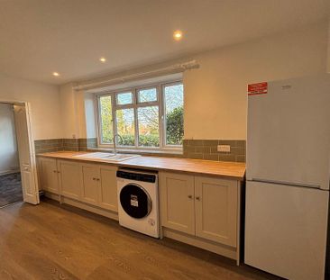 3 bedroom detached house to rent - Photo 4