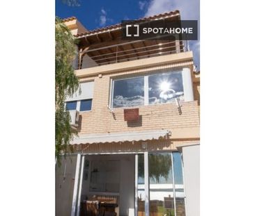 4 room luxury Flat for rent in La Condomina, Valencia - Photo 5