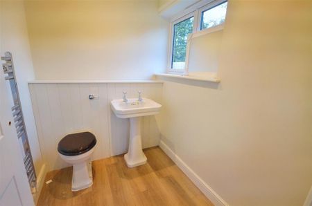 3 bedroom detached house to rent - Photo 4