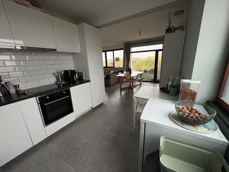 Appartement te huur - Foto 2