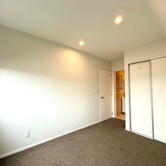 Modern living in Glen Innes - Photo 1