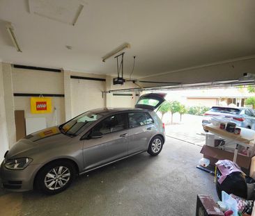 Charming Family Home with North-Facing Yard in Blackburn North! - Photo 1