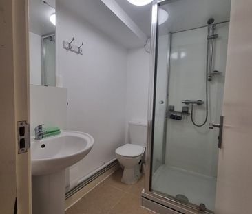 Room in a Shared Flat, Upper Brook Street, M13 - Photo 4