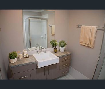 92 Phoenix Avenue, Beaumont Hills, NSW 2155 - Photo 5