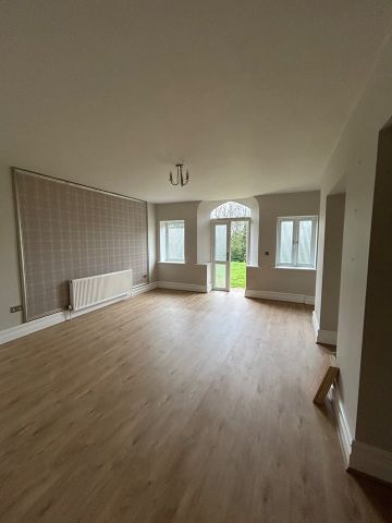 3 Bed Flat, Wethersfield Road, CH43 - Photo 2