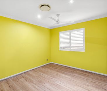 Family home in Glenella! - Photo 5