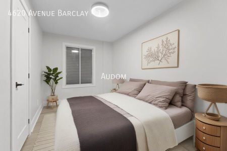 4620 Avenue Barclay - 1 - Photo 3