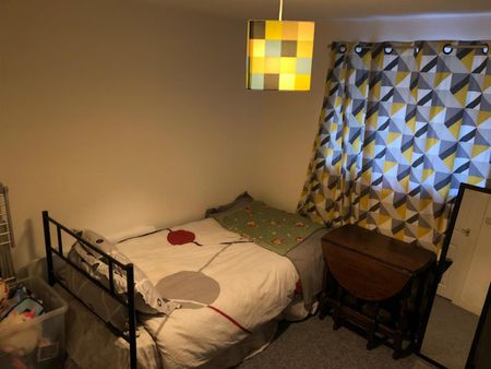 King Street, Oswestry. - Photo 4