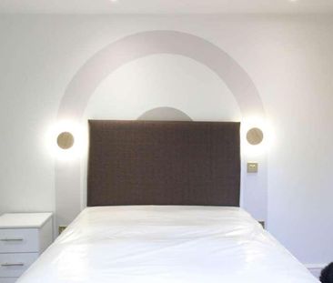 Fenham Road, London, SE15 - Photo 1