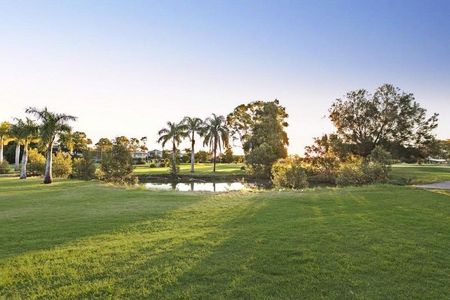 Resort-Style Living in heart of Bulimba - Photo 4