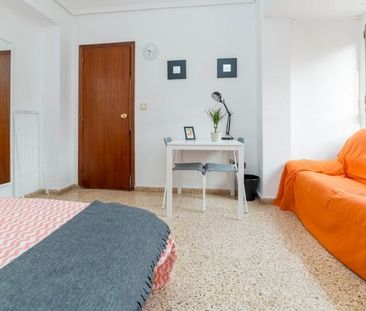 Carrer del Poeta Mas i Ros, Valencia, Valencian Community 46022 - Photo 1