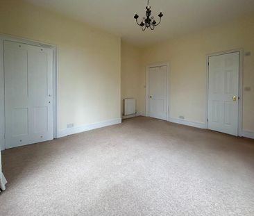 4 bedroom detached house to rent - Photo 1