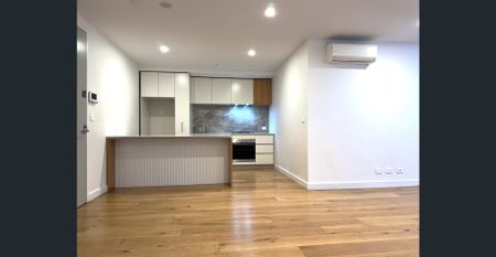 Convenient Living next to Flagstaff Garden - Photo 3