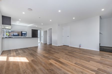 Wallaceville Living - Photo 2