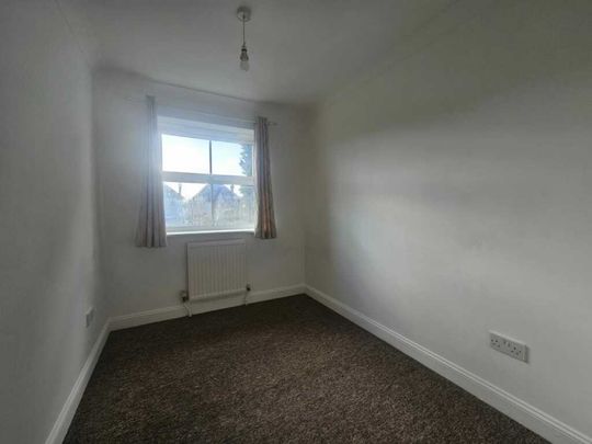 2 Bed Flat on Richmond Park Road - Photo 1