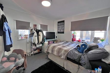 4 bedroom maisonette to rent - Photo 5