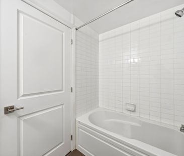 For Lease - 23 Glebe Road Unit# 407, Toronto, Ontario - Photo 6