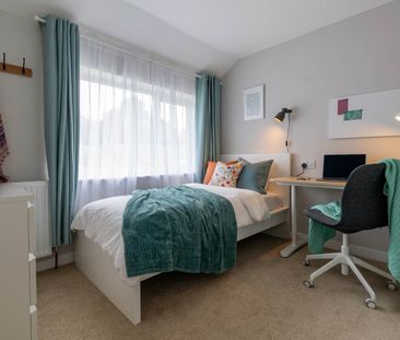 4 Bed Semi-Detached House, Stare Green, CV4 - Photo 3