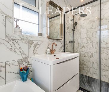 3 bedroom house to rent Shelvers Spur, KT20 - Photo 6