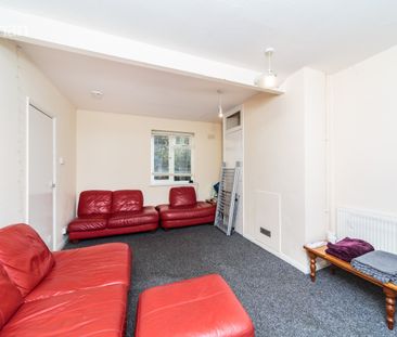 6 bedroom house to rent - Photo 1