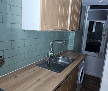 Bedsit, Kirkwood Street, G73 - Photo 3