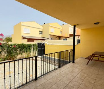 Chalet adosado · Alquiler a largo plazo · - Photo 4