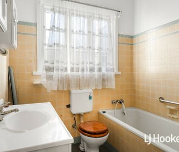3 Bedroom Home - Freshly Painted! - Photo 6
