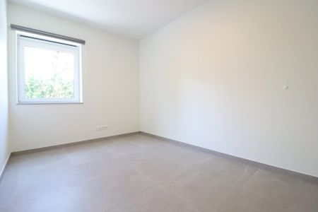 Prachtig nieuw, volledig ingericht appartement met 80 m² woonoppervlakte en terras - Photo 2