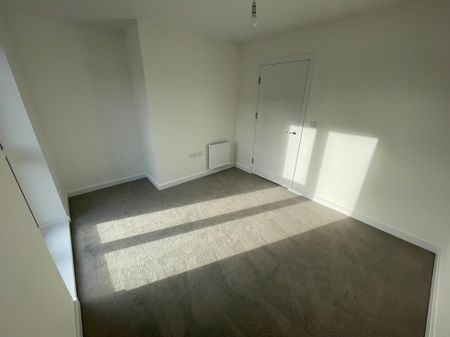 Flatts Close, Bristol, Stoke Gifford - Photo 4