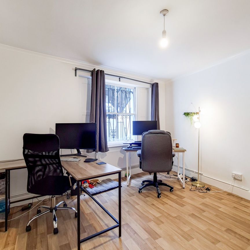 St. John Street - Photo 1