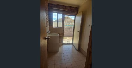 Tidy Unit, Quiet Area! - Photo 5