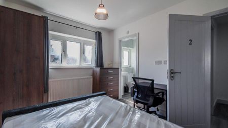 4 bedroom terraced house to rent - Photo 4