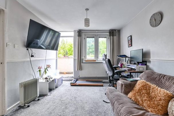 2 bedroom maisonette to rent - Photo 1