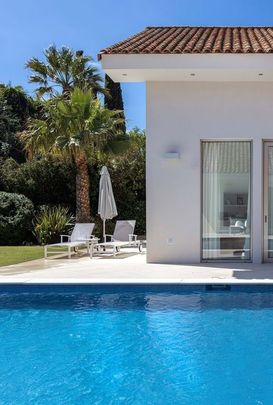 Luxury Villa for rent in Cadiz, Andalusia - Photo 1