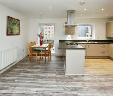 2 Bed Flat, Mansfield Park Street, SO18 - Photo 6