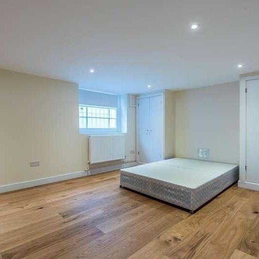 Hanover Gardens, London, Uk, SE11 - Photo 1