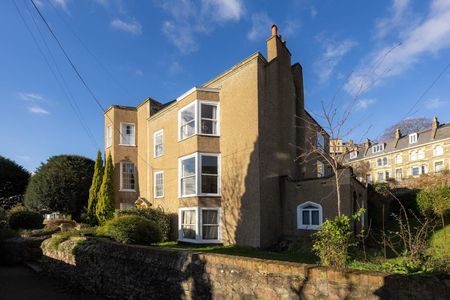 1 Bed Flat - Photo 5