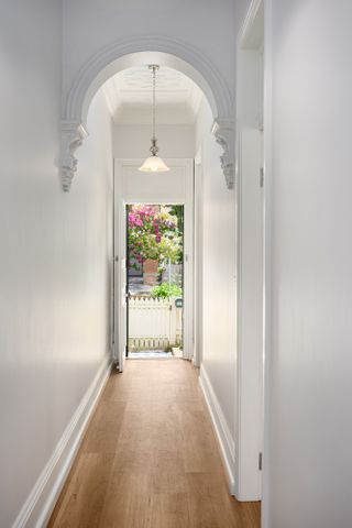 Stylish Inner West Living - Photo 4