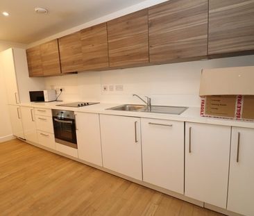 Room in a Shared Flat, Marner Point, E3 - Photo 4