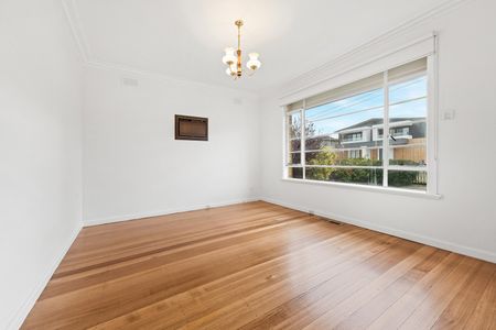 54 Garnet Street, Niddrie VIC 3042 - Photo 5