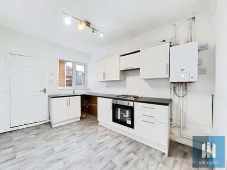 2 bedroom end of terrace house to rent - Photo 4