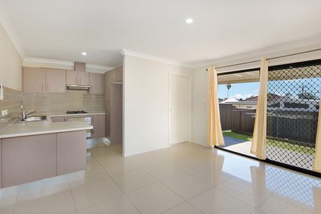 45B Hilltop Avenue, Blacktown NSW 2148 - House For Rent | Domain - Photo 4